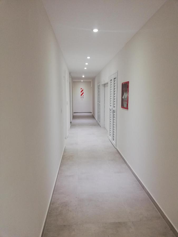 Cq Mitre Aparthotel Puerto Madryn Buitenkant foto