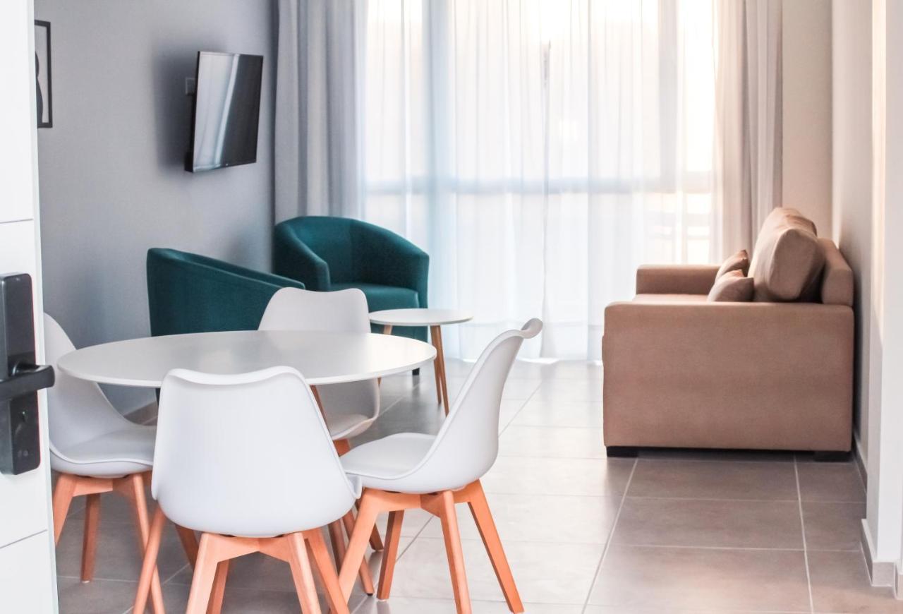 Cq Mitre Aparthotel Puerto Madryn Buitenkant foto